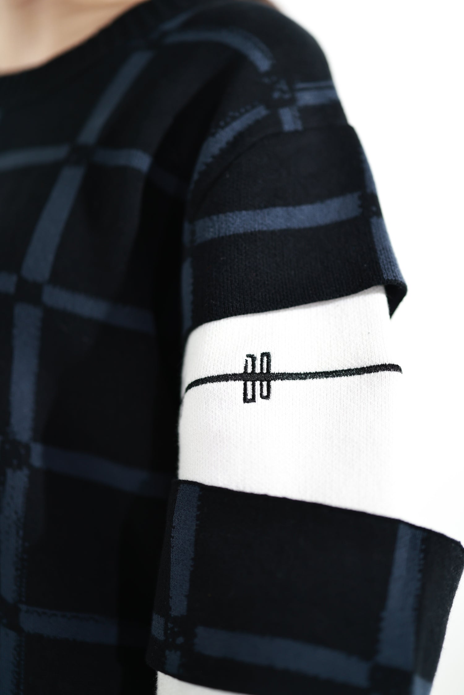 Mahito Sweater