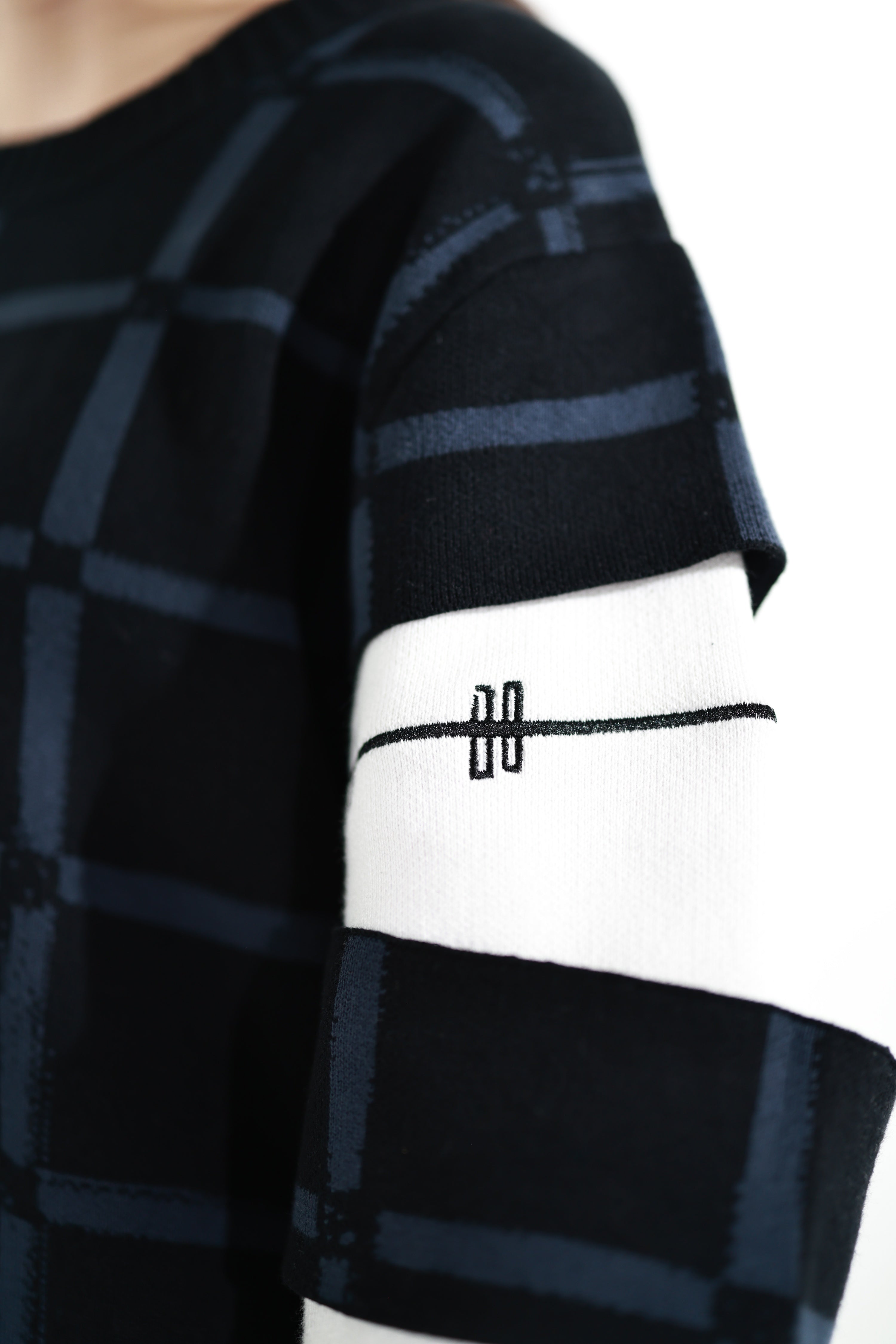 Mahito Sweater