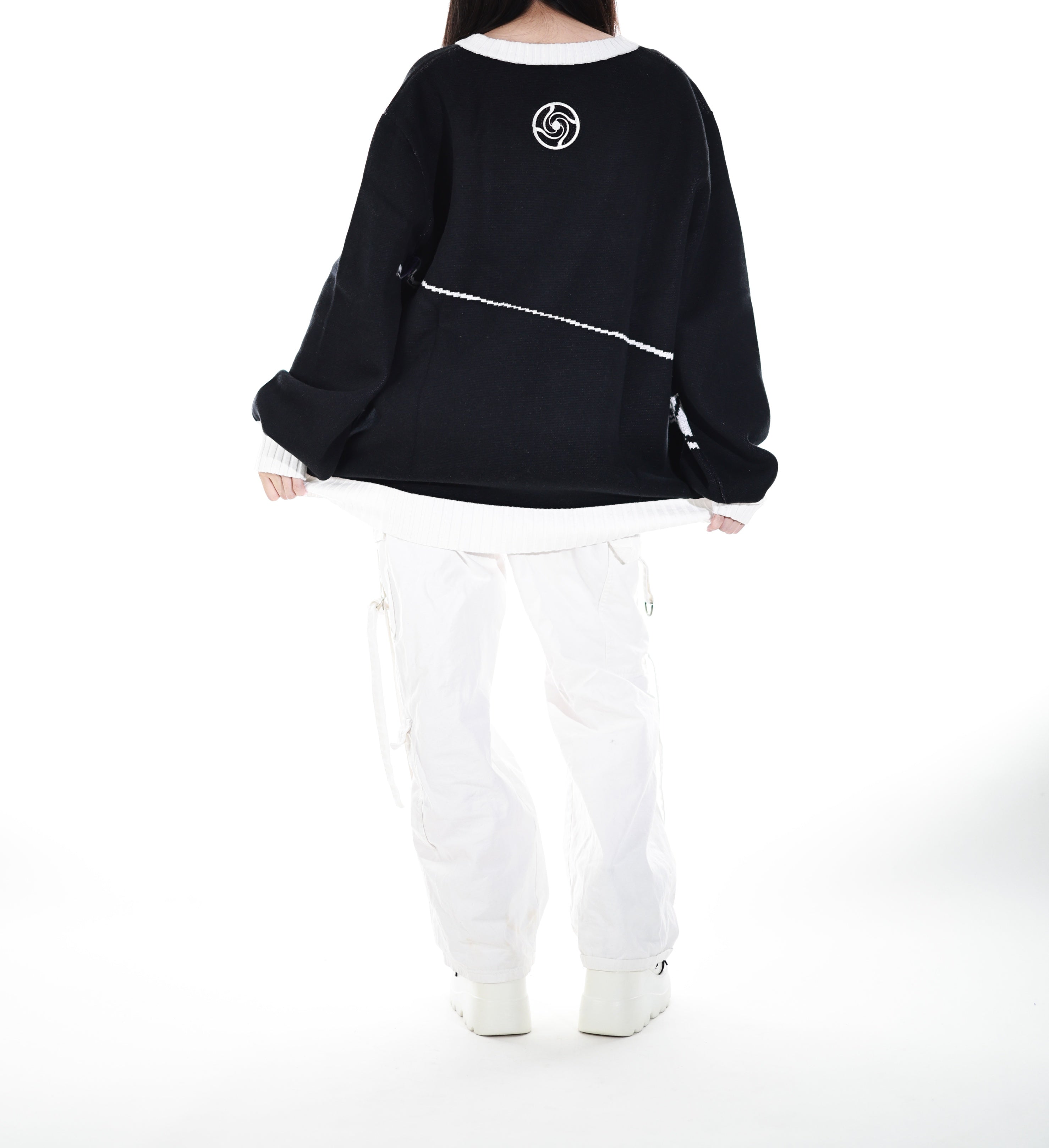 Gojo Pullover